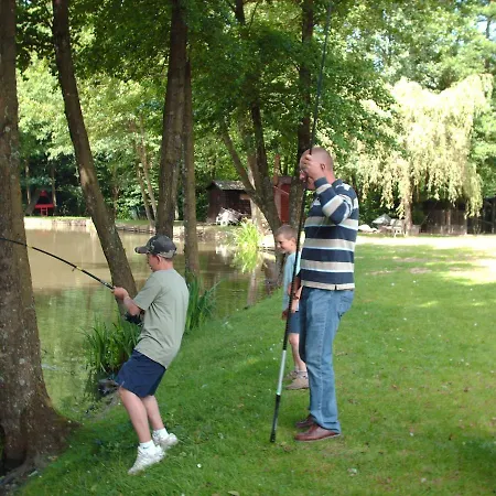 Campingplatz Le Chalet De Baptiste Saint-Michel (Aisne)